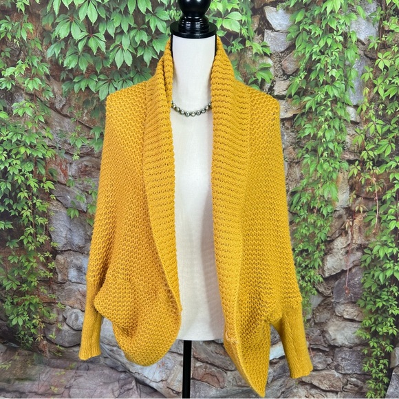 Mosquito Sweaters Mosquito Goldenrod Cocoon Rib Knit Sweater One